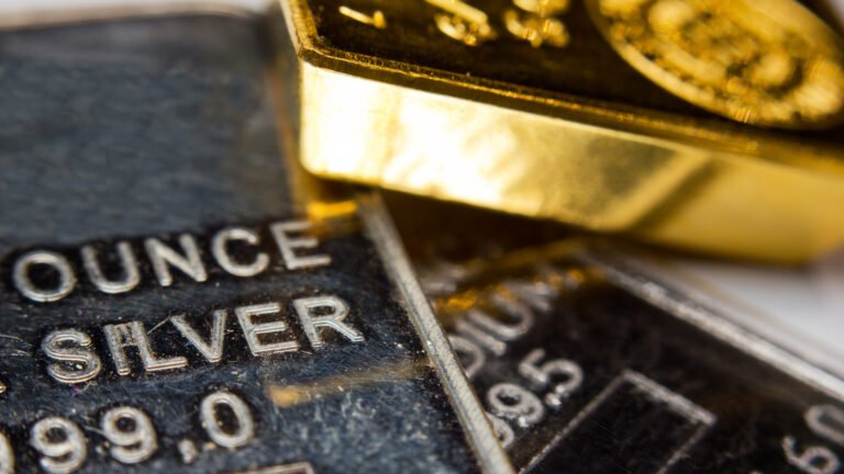 precious metal stocks - 3 Precious Metals Stocks That Will Shine in 2024