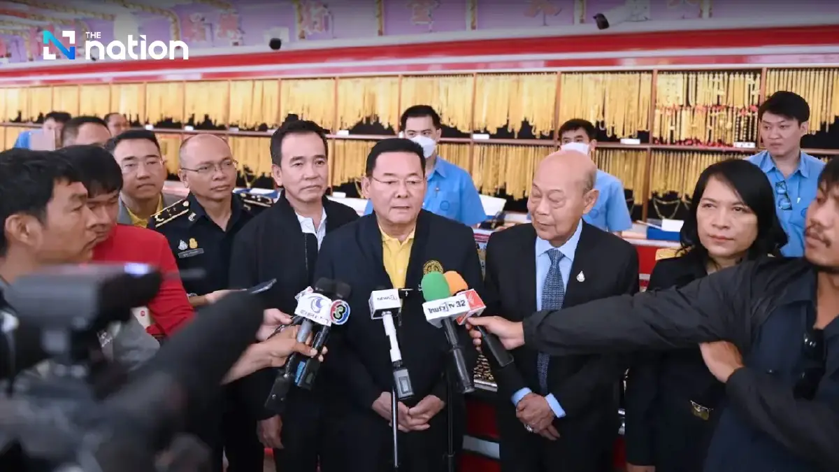 Officials descend on Yaowarat to inspect gold shops, enforce law