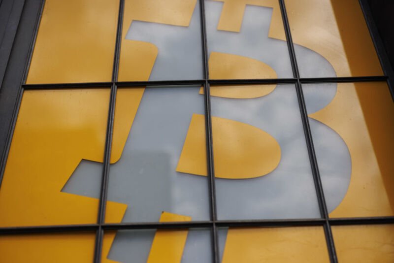 Bitcoin Fog operator convicted of laundering $400M in bitcoins on darknet