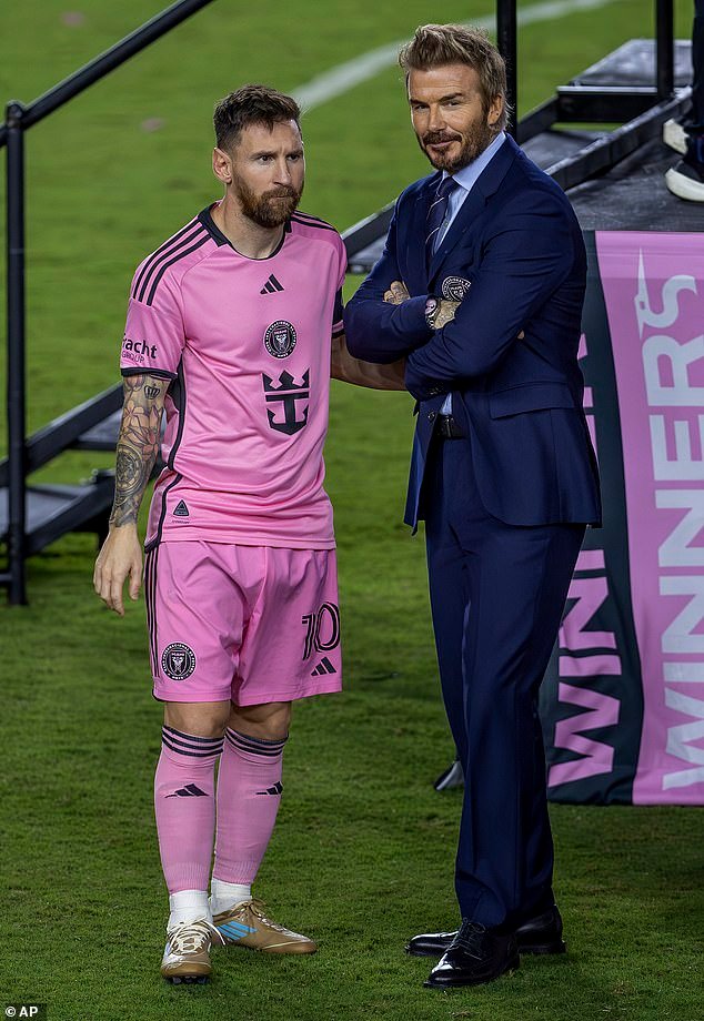 Inter Miami forward Lionel Messi, left, and Inter Miami co-owner David Beckham talks before the ceremony of the Supporters' Shield