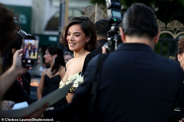 She also did several brief interview before heading inside of the historic theatre