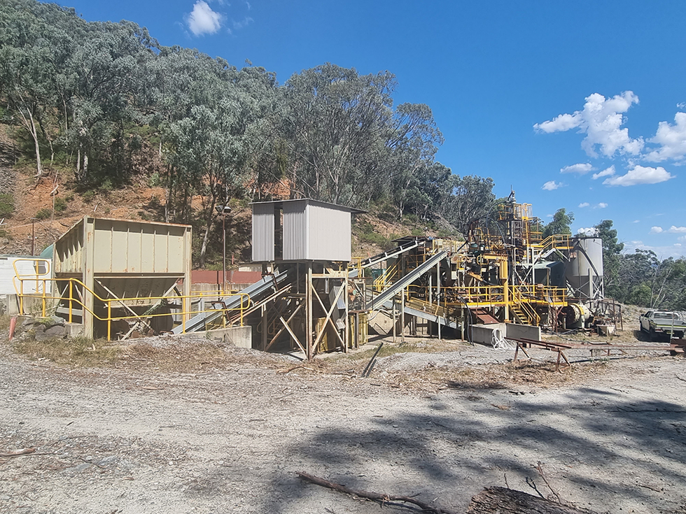 Infrastructure at Vertex Mineral's Gekko gravity processing plant