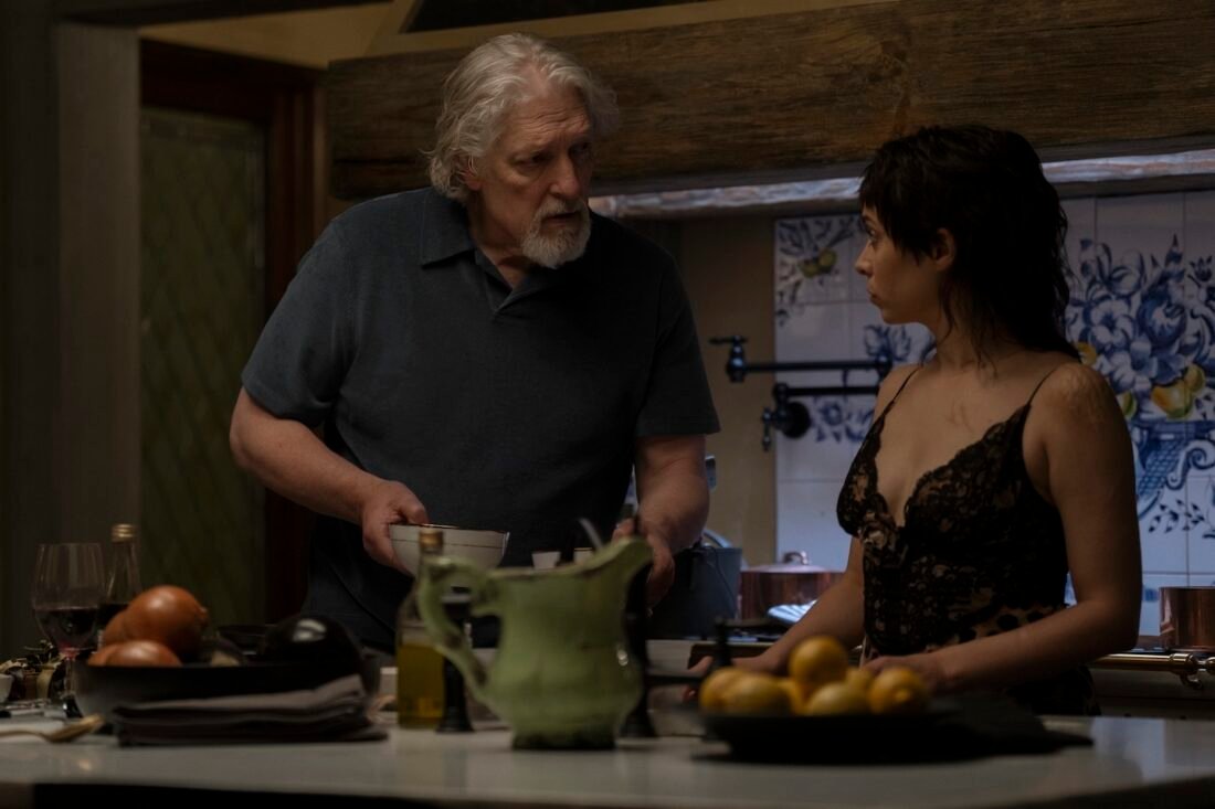 Clancy Brown as Sal Maroni and Cristin Milioti as Sofia Falcone in The Penguin: "Gold Summit"